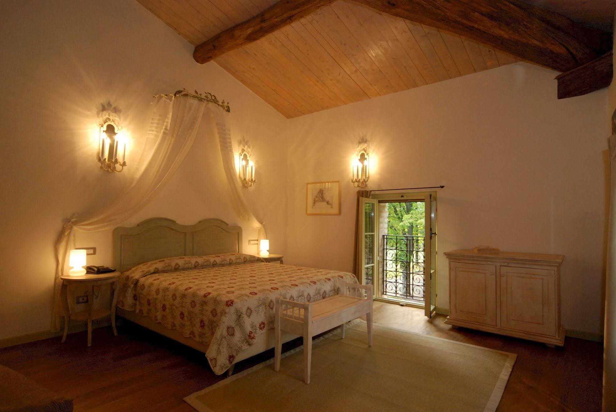 Locanda Del Re Guerriero San Pietro in Cerro Buitenkant foto